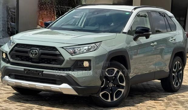 Toyota RAV4 Adventure AWD 2020 Green