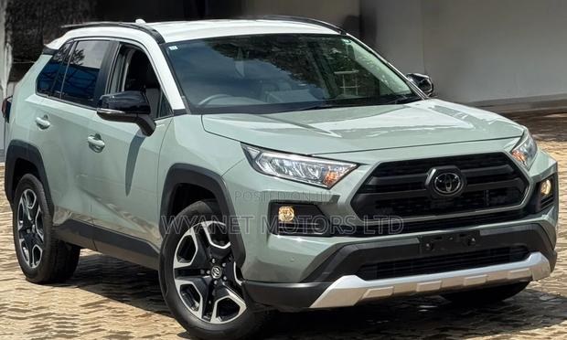 Toyota RAV4 Adventure AWD 2020 Green