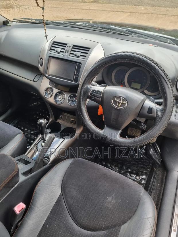 Toyota Vanguard 2013 Black