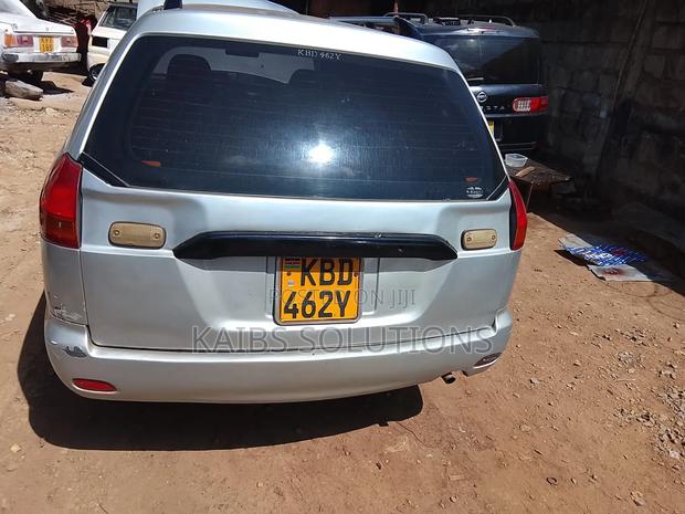 Nissan Advan 2003 Gray