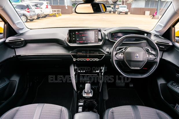 Peugeot 208 2020 Gold