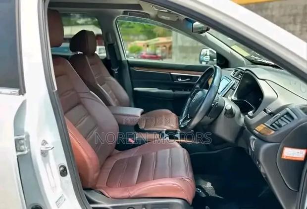 Honda CR-V 2019 White