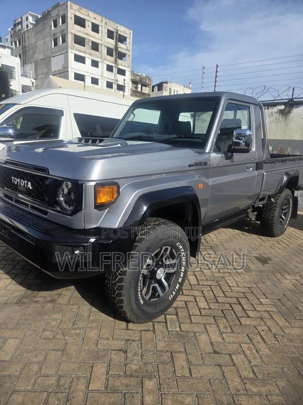 Toyota Land Cruiser 4.5 V8 TD 2020 Silver