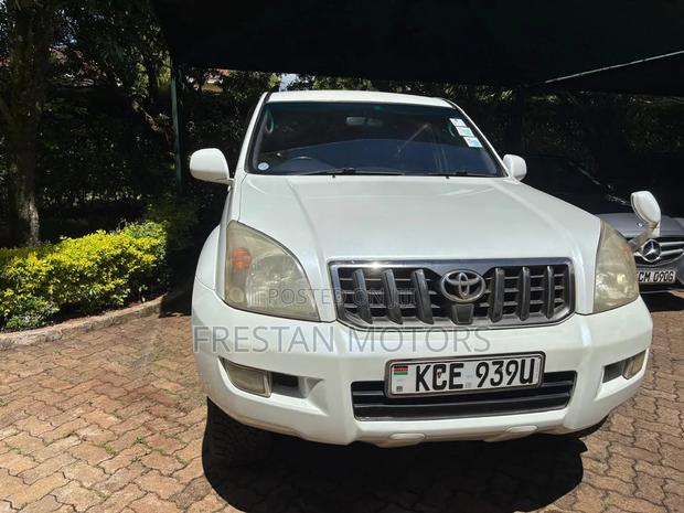 Toyota Land Cruiser Prado 2009 White
