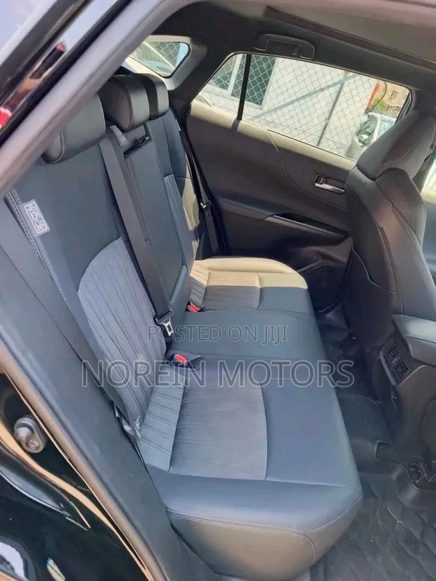 Toyota Harrier 2.0 2021 Black