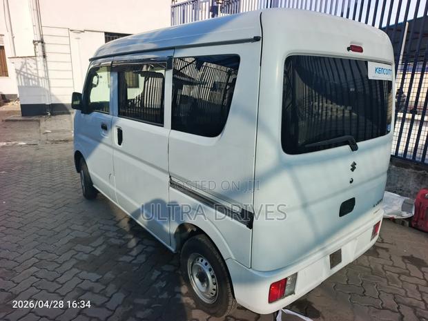Suzuki Every Wagon 2018 White