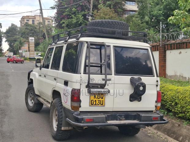 Toyota Land Cruiser 2011 Beige
