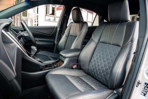 Toyota Harrier 2019 Silver