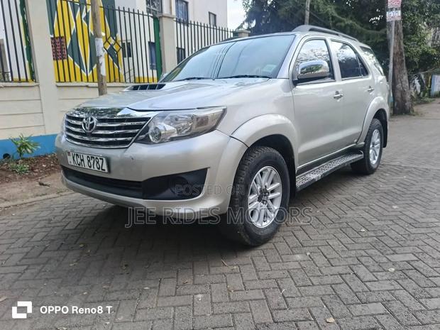Toyota Fortuner 3.0 D AWD 2008 Gray