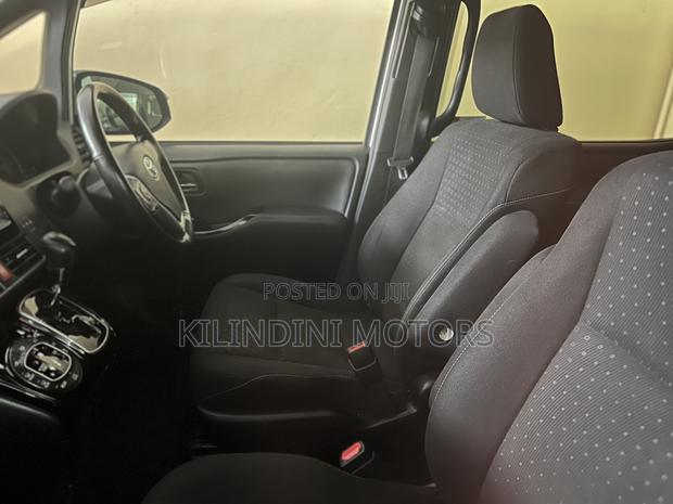 Toyota Noah 2019 White