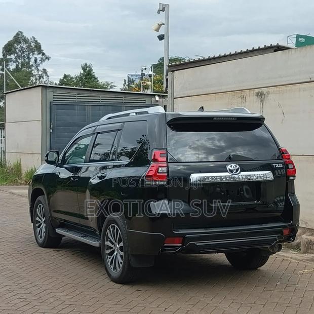 Toyota Land Cruiser Prado 4.0 Petrol TZ-G 2022 Black