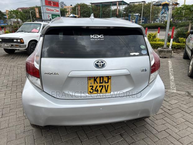 Toyota Aqua 2015 Silver