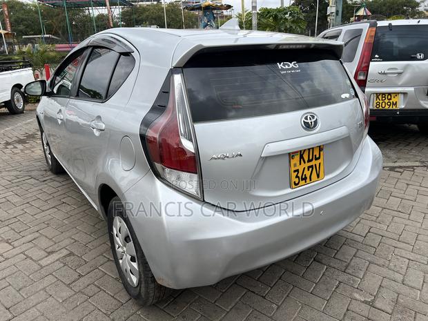 Toyota Aqua 2015 Silver