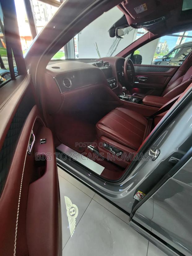 Bentley Bentayga 2023 Gray