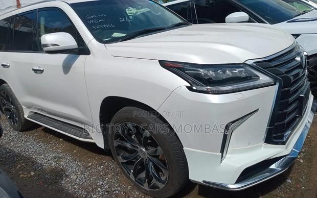 Lexus LX 2019 White