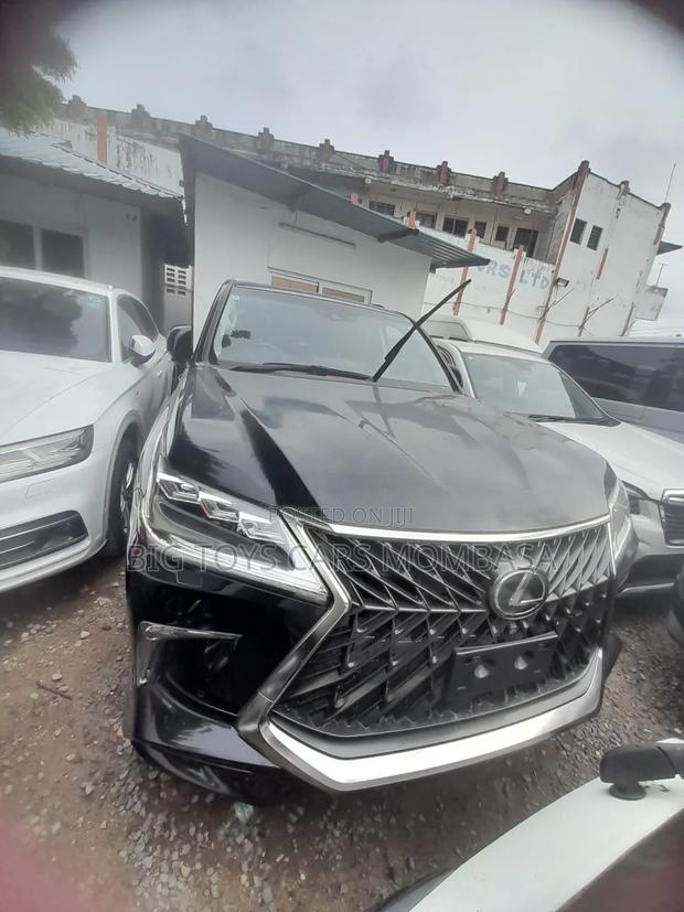 Lexus LX 2019 White