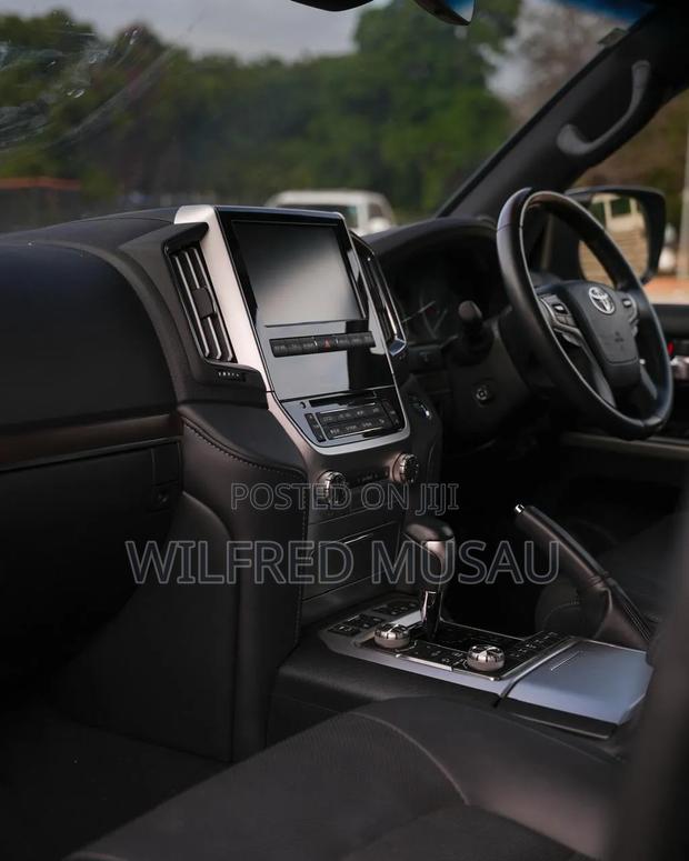 Toyota Land Cruiser 2018 Black