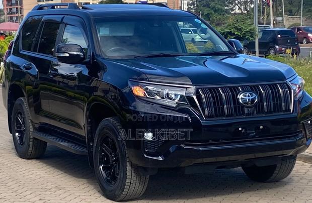 Toyota Land Cruiser Prado 2.8 2021 Black