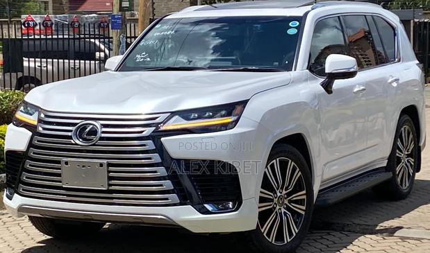Lexus LX 600 2022 White