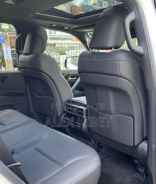 Lexus LX 600 2022 White