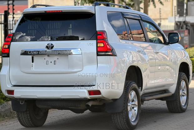 Toyota Land Cruiser Prado 2.8 2020 White