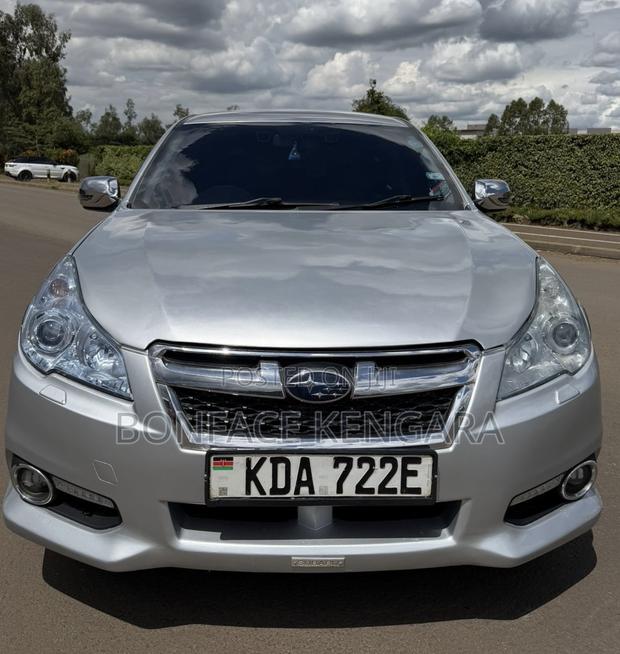 Subaru Legacy 2.5i 2013 Silver