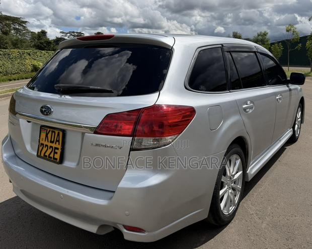 Subaru Legacy 2.5i 2013 Silver