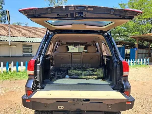 Toyota Land Cruiser 4.5 V8 GXR 2010 Black