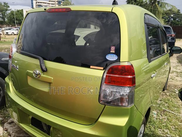 Toyota Spade 2019 Yellow