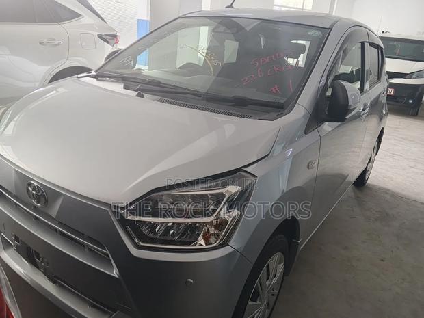 Toyota Pixis 2019 Silver