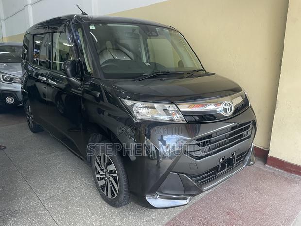 Toyota Tank 1.0 FWD 2019 Black