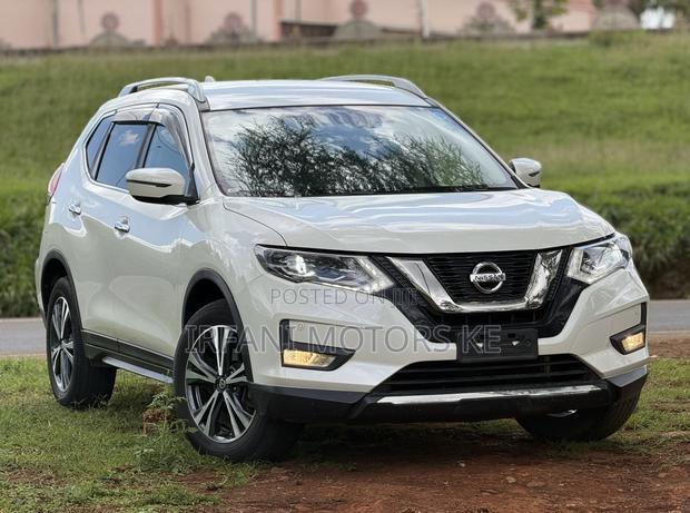 Nissan X-Trail 2.0 Petrol AWD 2019 Off white