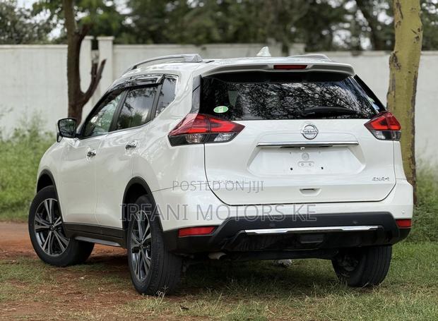 Nissan X-Trail 2.0 Petrol AWD 2019 Off white