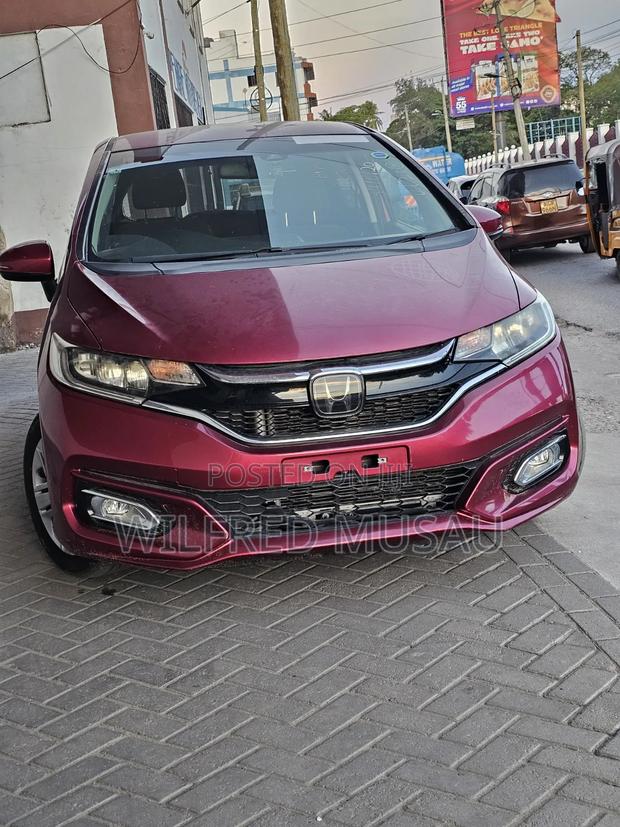 Honda Fit 2019 Pink