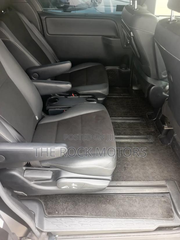 Toyota Noah 2019 Blue