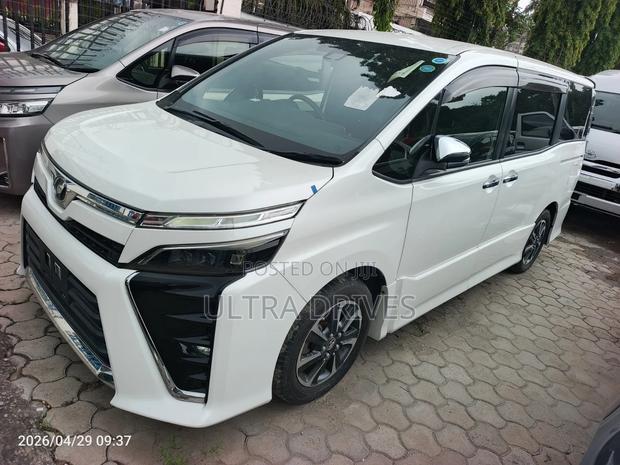 Toyota Voxy 2019 White