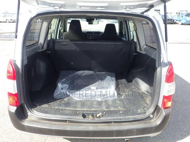 Toyota Probox 1.5 DX Comfort 2WD 2020 Silver