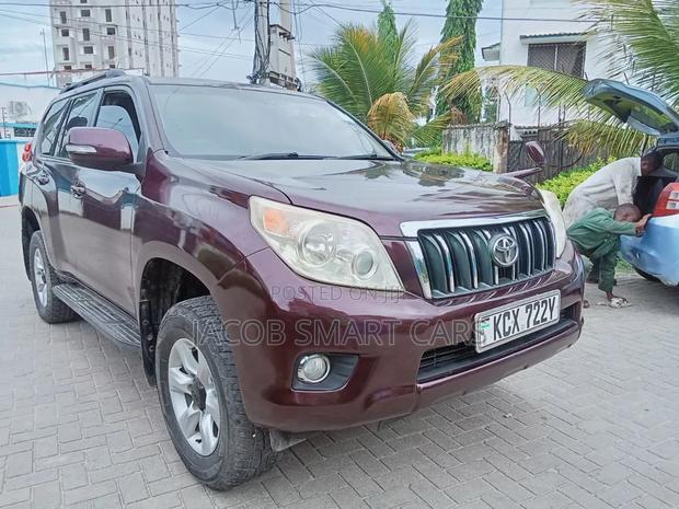 Toyota Land Cruiser Prado 2013 Maroon