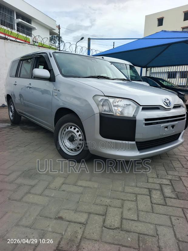 Toyota Succeed 2018 Silver