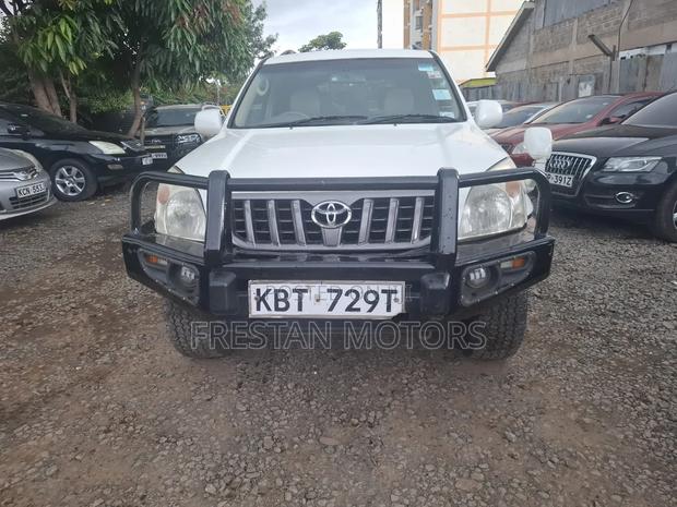 Toyota Land Cruiser Prado 2005 White