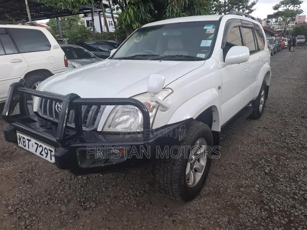 Toyota Land Cruiser Prado 2005 White