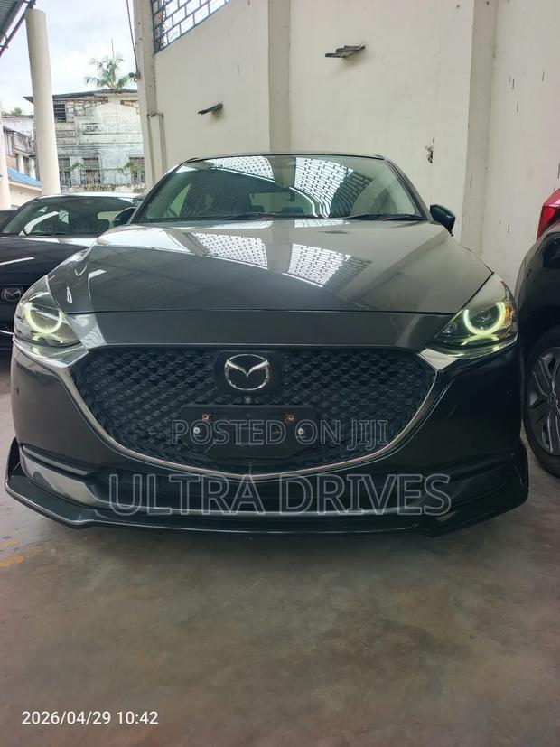 Mazda 2 2019 Gray