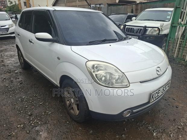 Mazda Verisa 2008 White