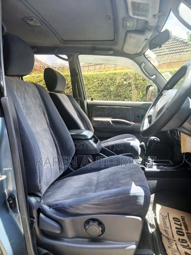 Toyota Land Cruiser Prado 2000 Blue
