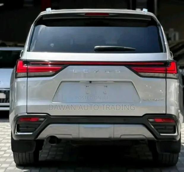 Lexus LX 500d 2022 Gray