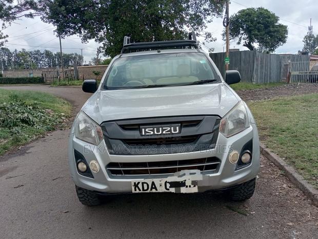 Isuzu D-MAX 2021 Silver