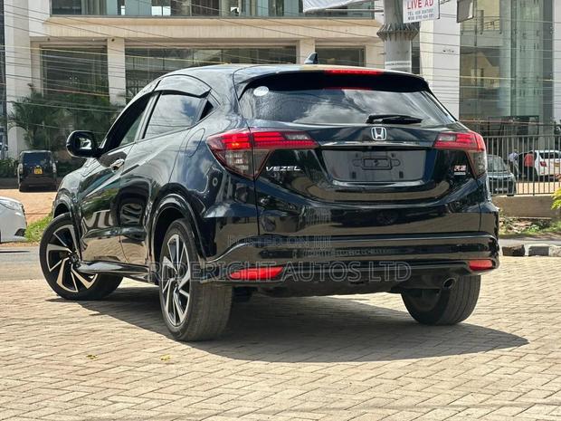 Honda Vezel 1.5 Hybrid 2WD 2018 Black