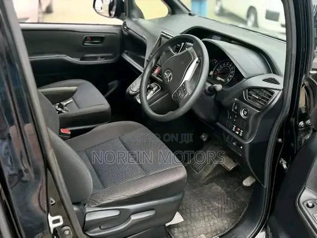 Toyota Voxy 2018 Black