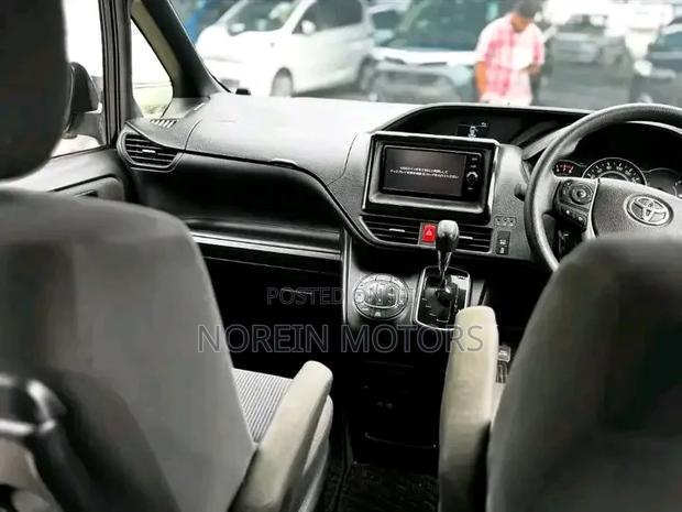 Toyota Voxy 2018 Black