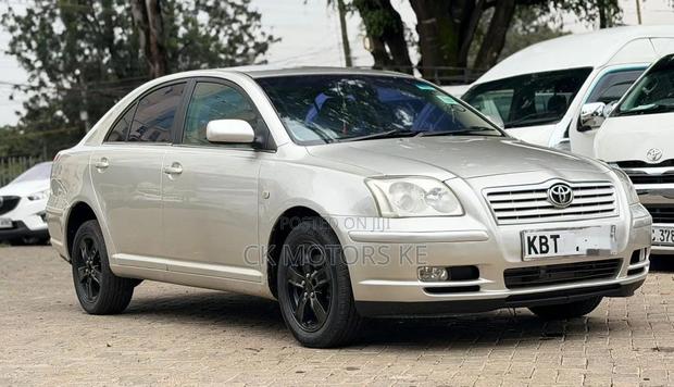 Toyota Avensis 2.0 VVT-i Sol 2006 Beige